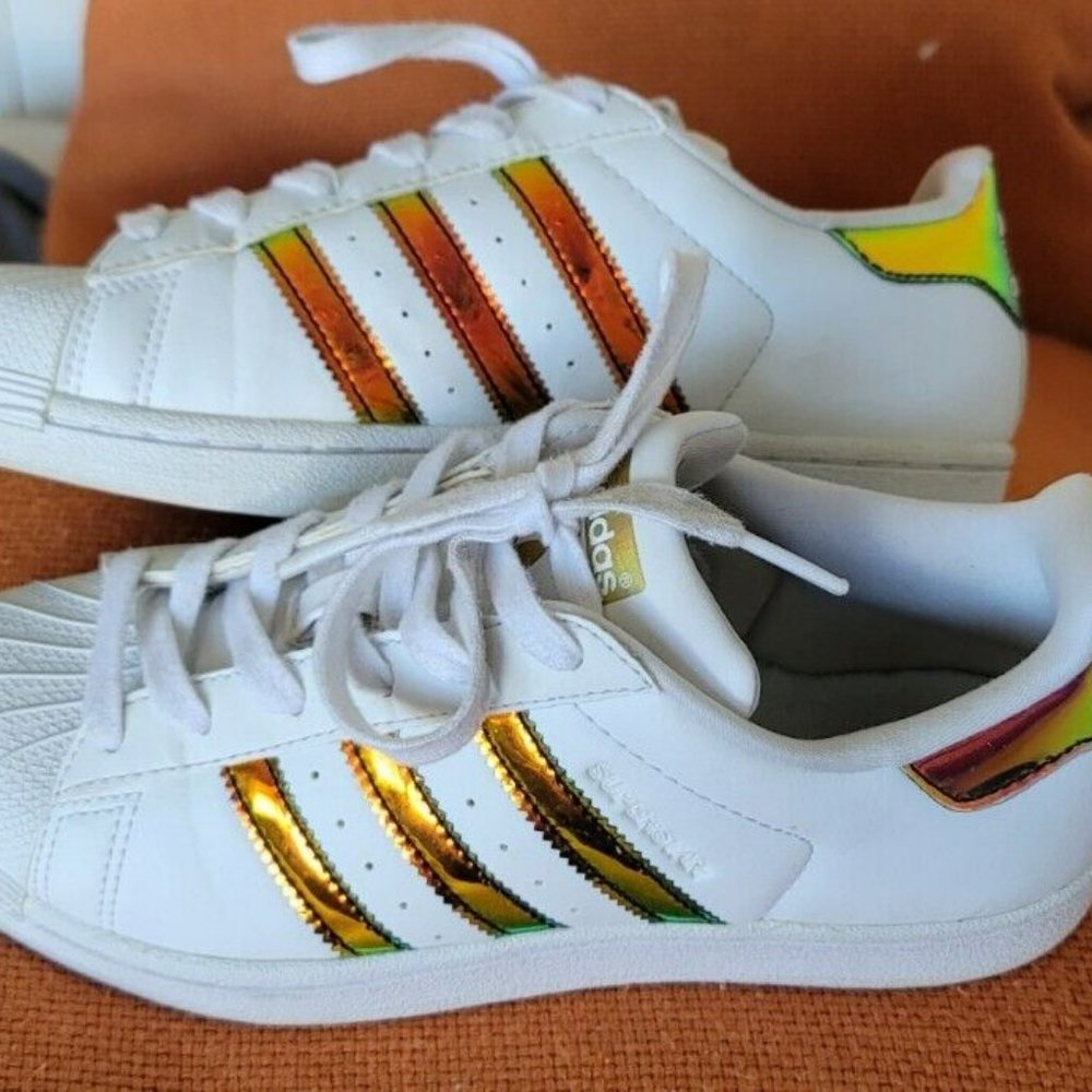 Adidas Juniors Superstar CP9837 White multi-color Iridescent Hologram size 4.5